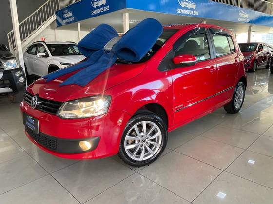 VOLKSWAGEN FOX 1.6 MI HIGHLINE 8V FLEX 4P MANUAL VOLKSWAGEN FOX 1.6 MI HIGHLINE 8V FLEX 4P MANUAL